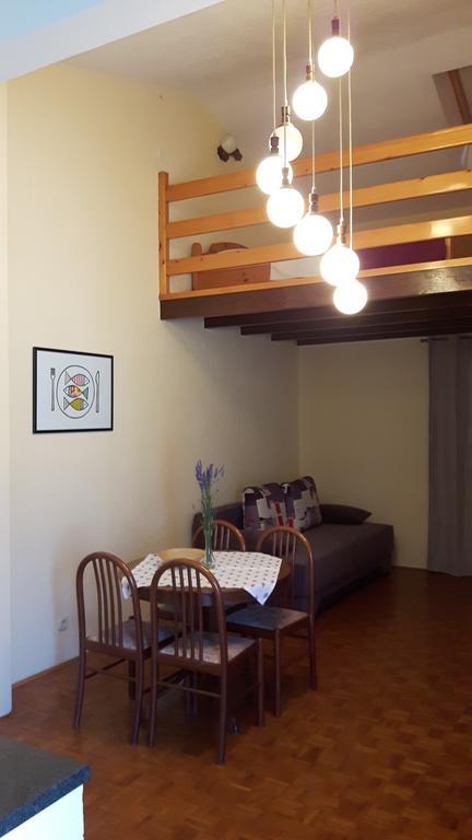 Apartments Davor Biograd Na Moru Eksteriør billede