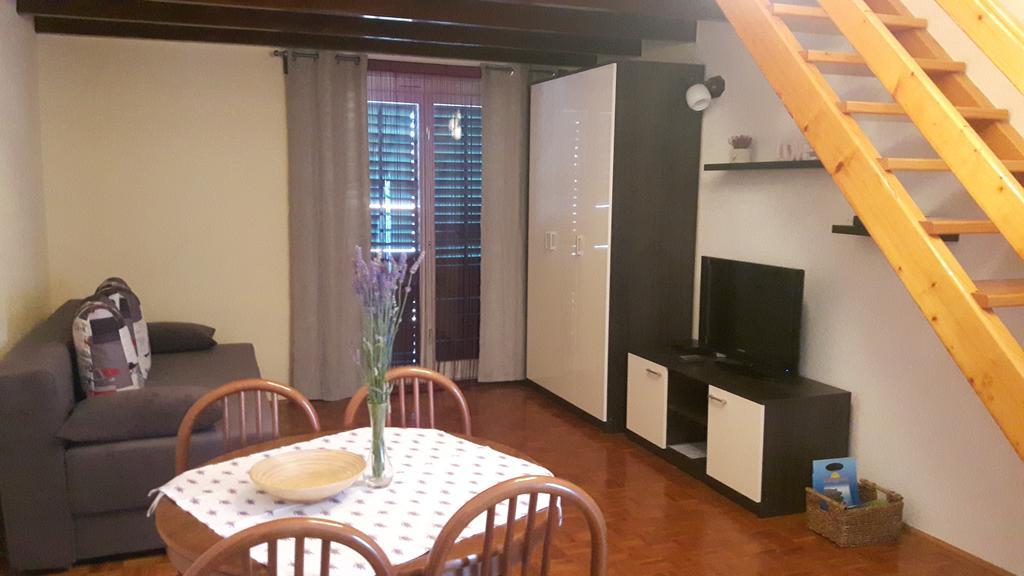 Apartments Davor Biograd Na Moru Eksteriør billede