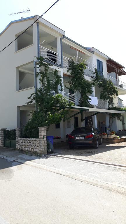 Apartments Davor Biograd Na Moru Eksteriør billede